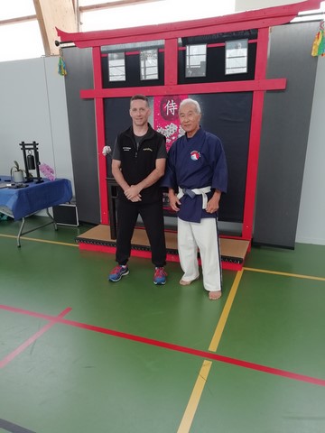 DéTaï fut représenté par 4 stagiaires + 2 stagiaires au cours de cuisine japonaise. Nous y avons retrouvé 3 de nos amis de St Sylvain d'Anjou, Loïc en tête.